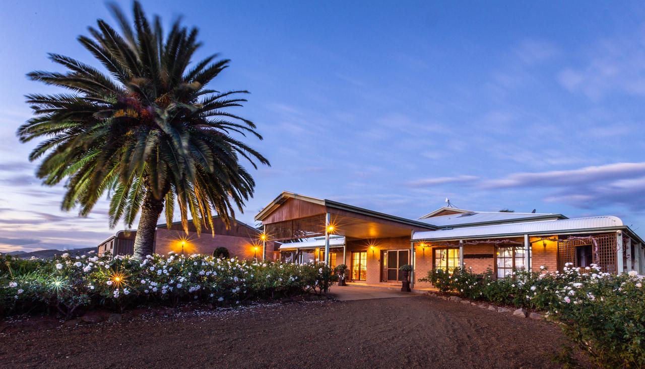Strathearn Park Lodge Скоун Екстериор снимка